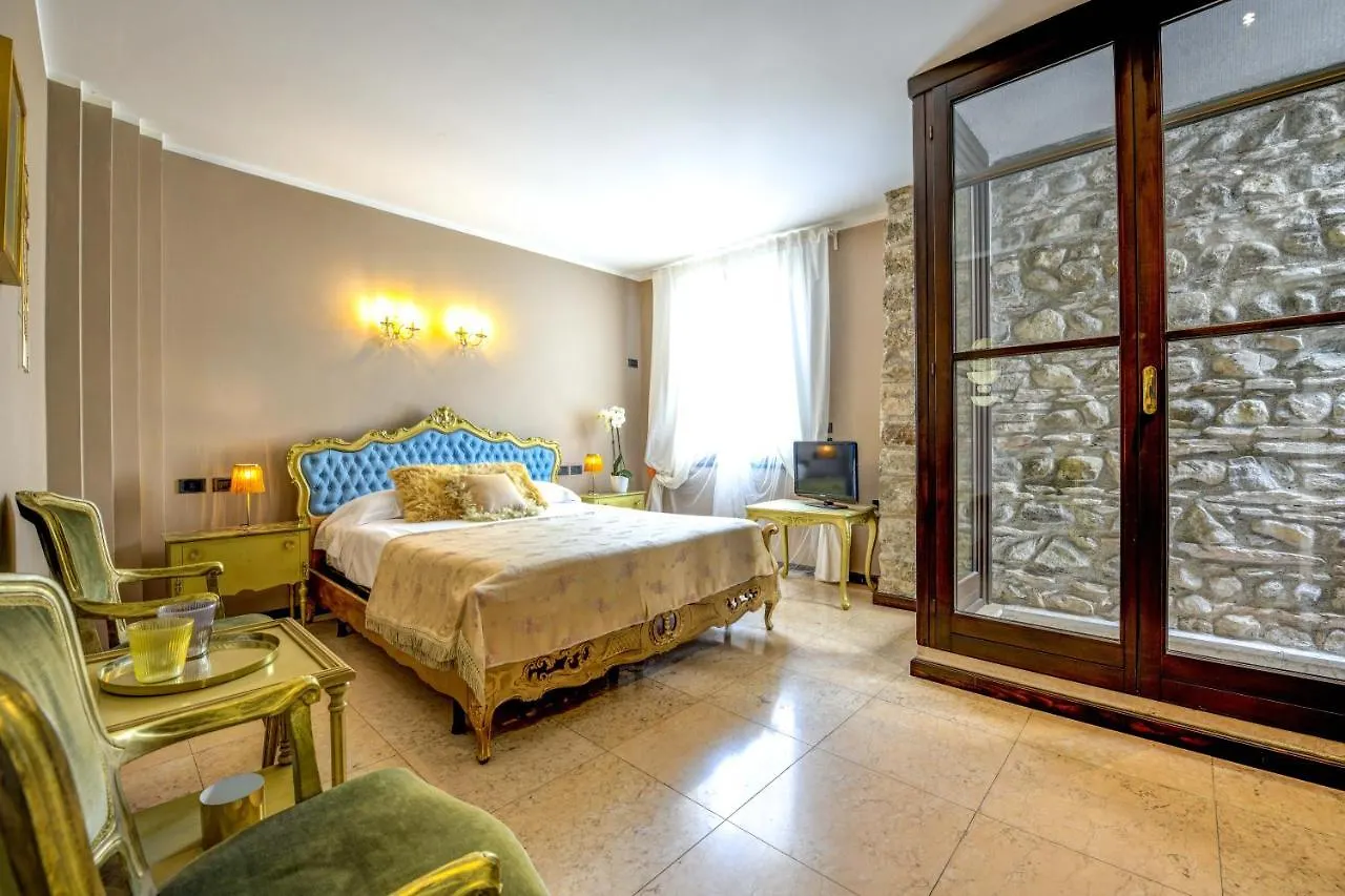 Prestige Suite Sirmione Italy