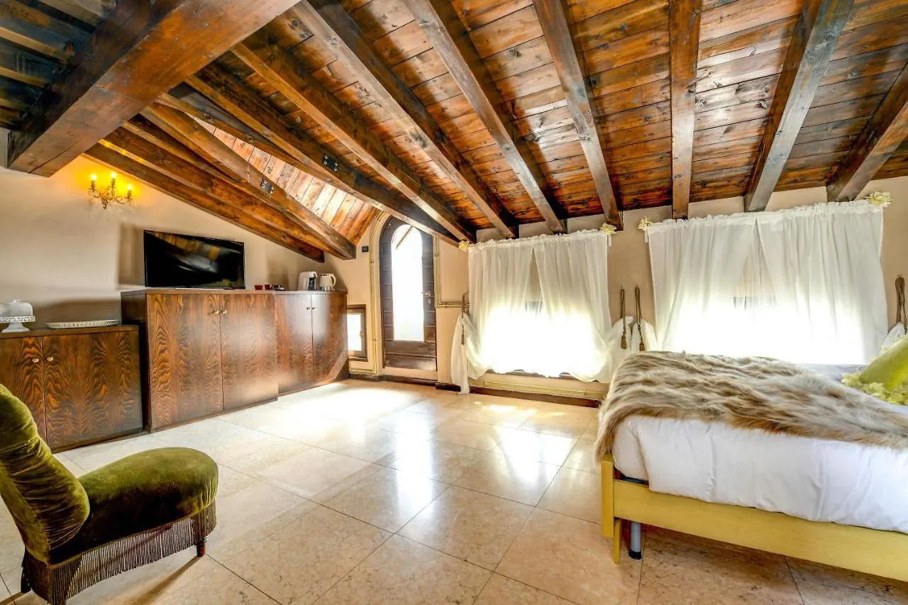 Prestige Suite Sirmione Italy